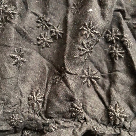 Old Navy Black Blouse with Puff Sleeves - Picture 3 of 8